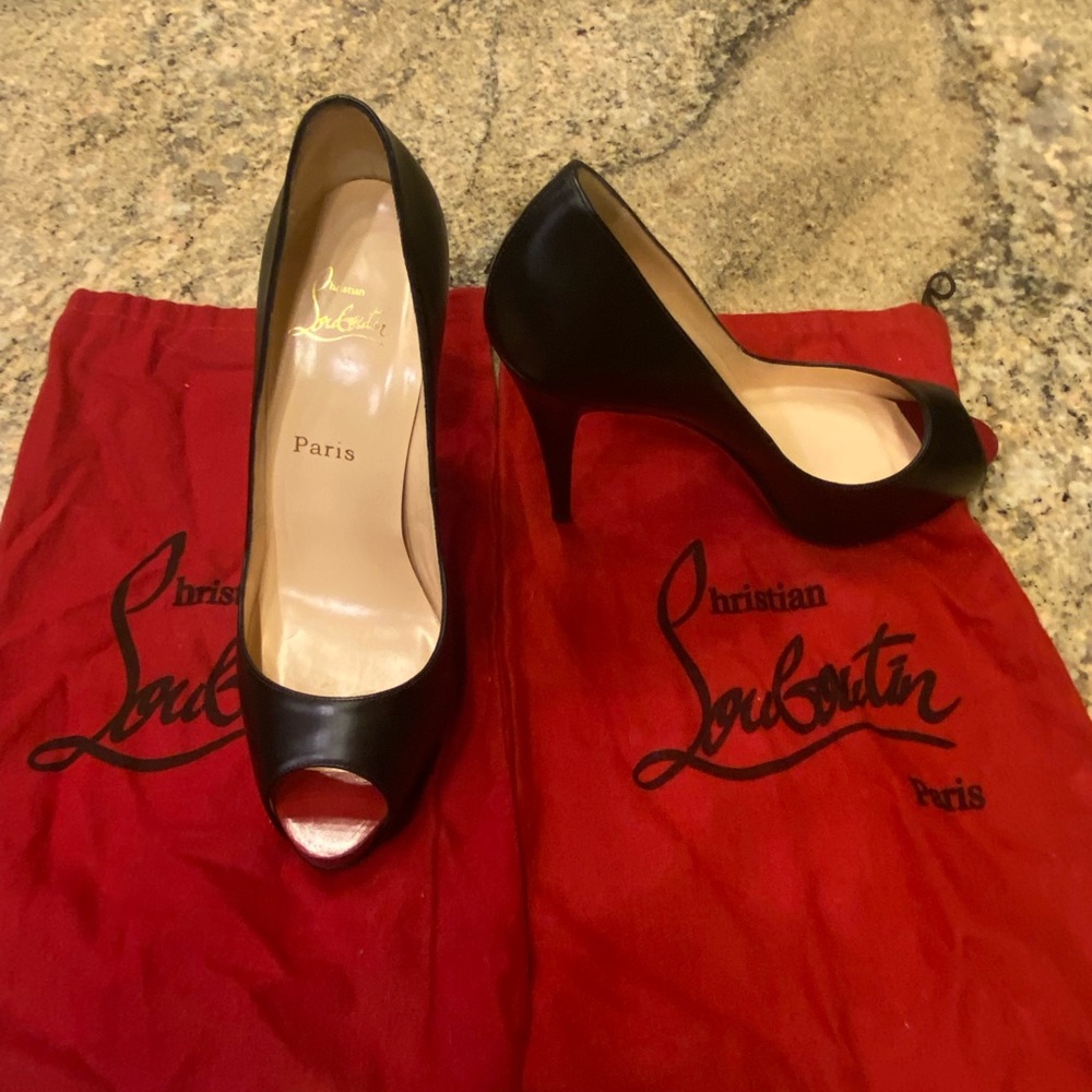 Christian Louboutin Peep-toe pumps EU40